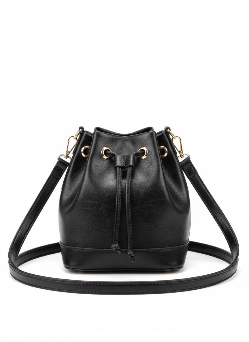 Maison Venus – Classic Black Leather Bucket Bag