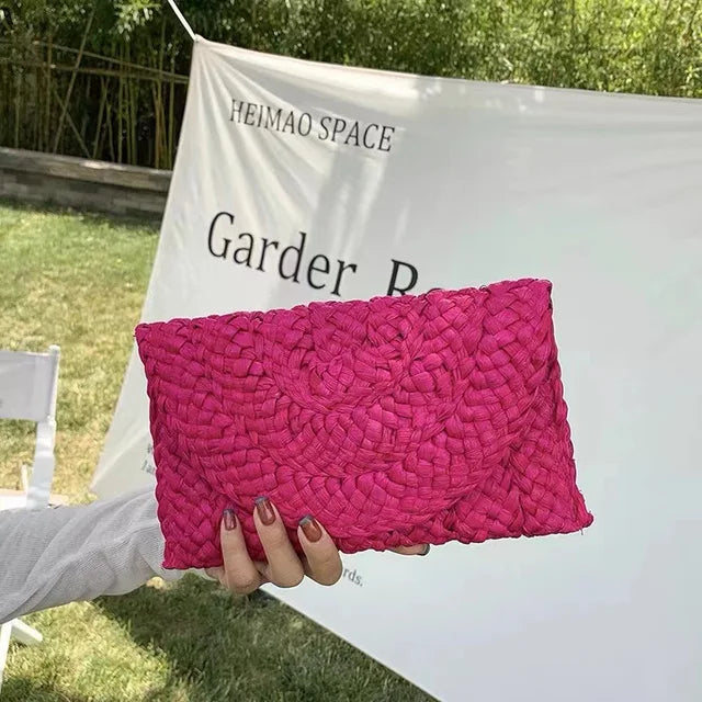 🌺 Bali Bloom Handwoven Clutch