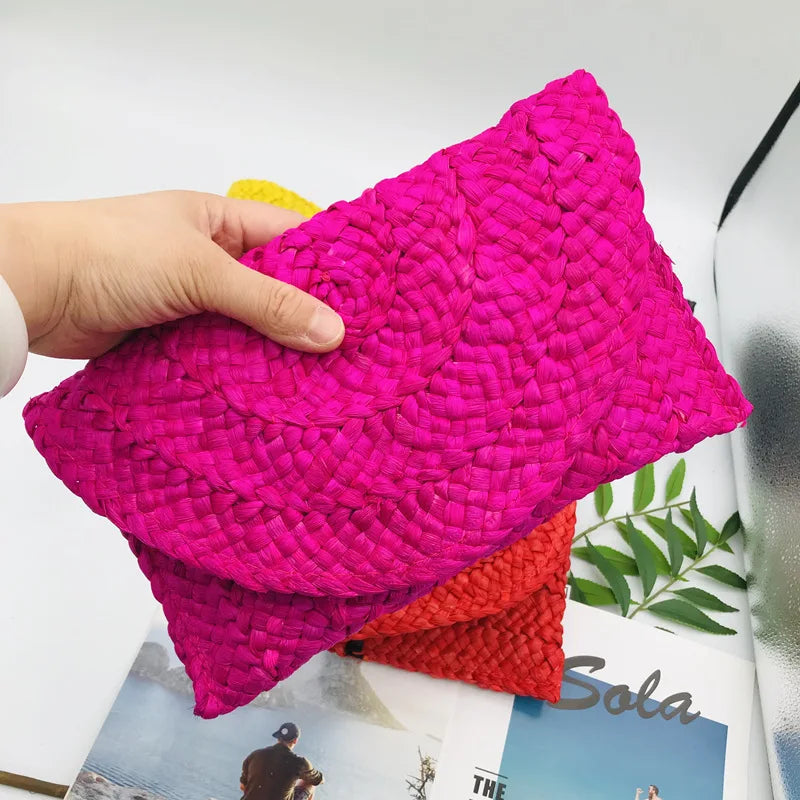 🌺 Bali Bloom Handwoven Clutch