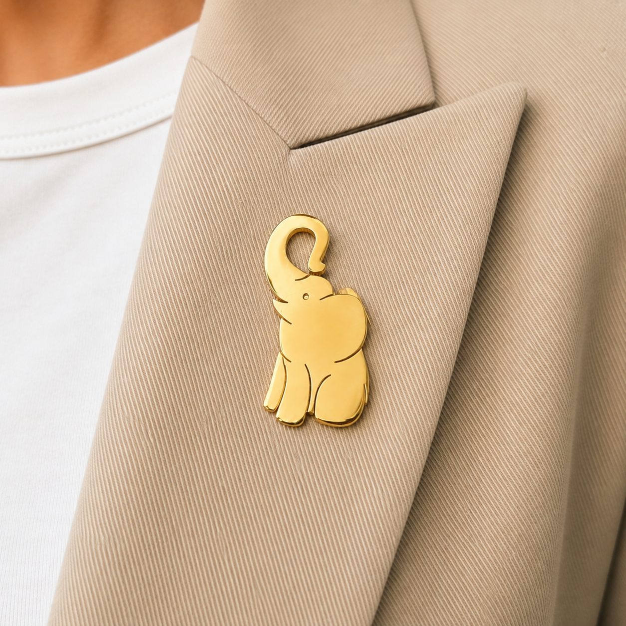 Lucky Elephant Brooch – Gold