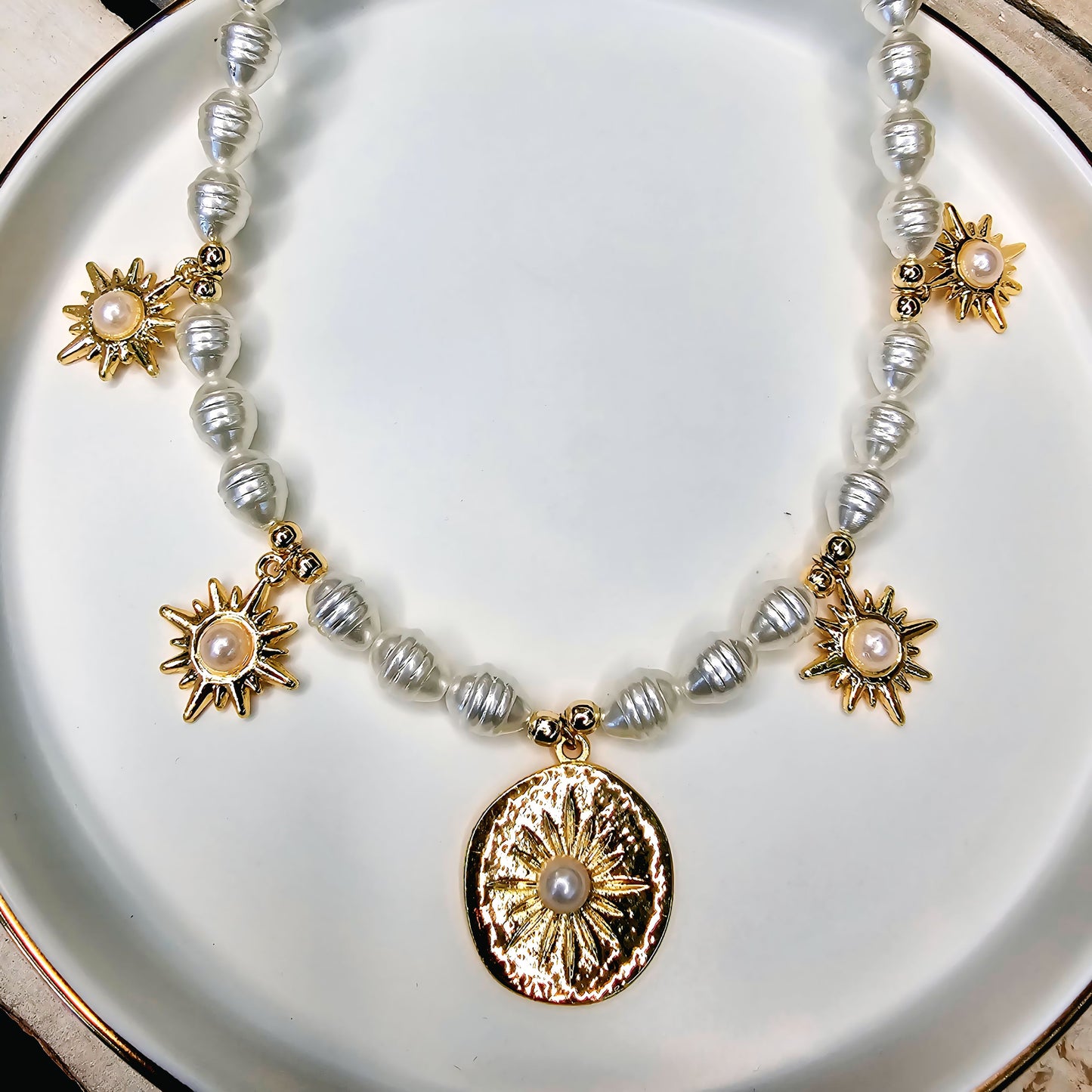 AGAPÉE NECKLACE