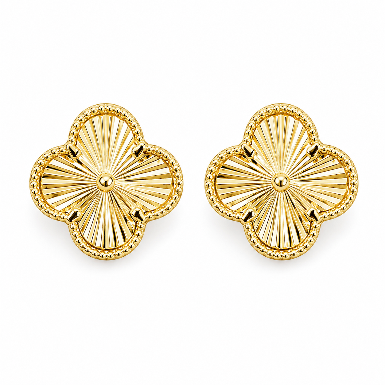 Mini Clover Gold Stud Earrings – 1 CM