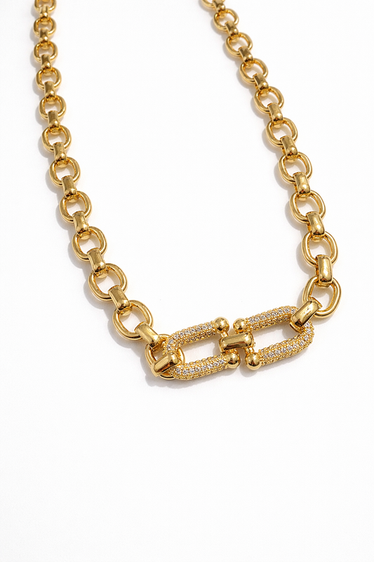 Luxe Lock Chain Necklace – Gold Statement Edition