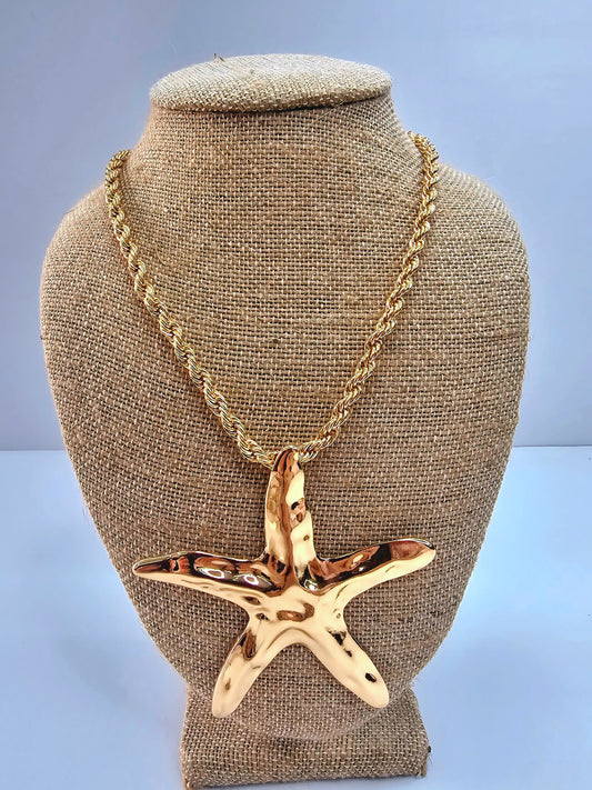 STARFISH NECKLACE
