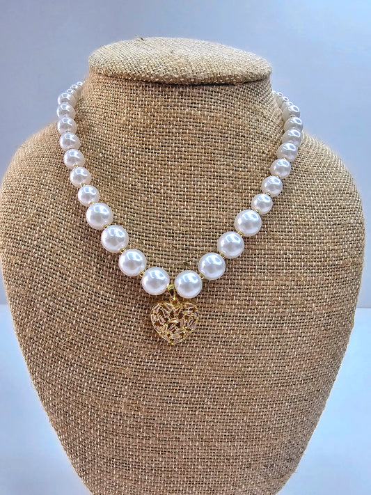 AMORE PEARL NECKLACE