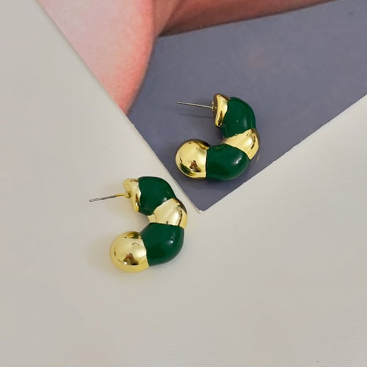 Bold Elegance Hoop Earrings – Green & Gold