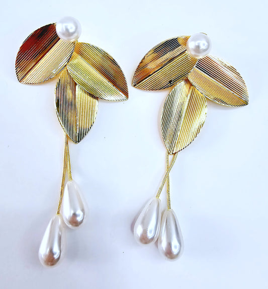LILIA EARRINGS
