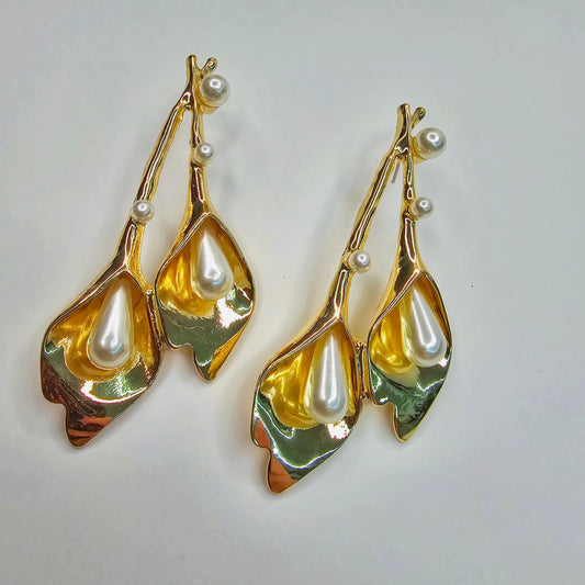 LILLY EARRINGS