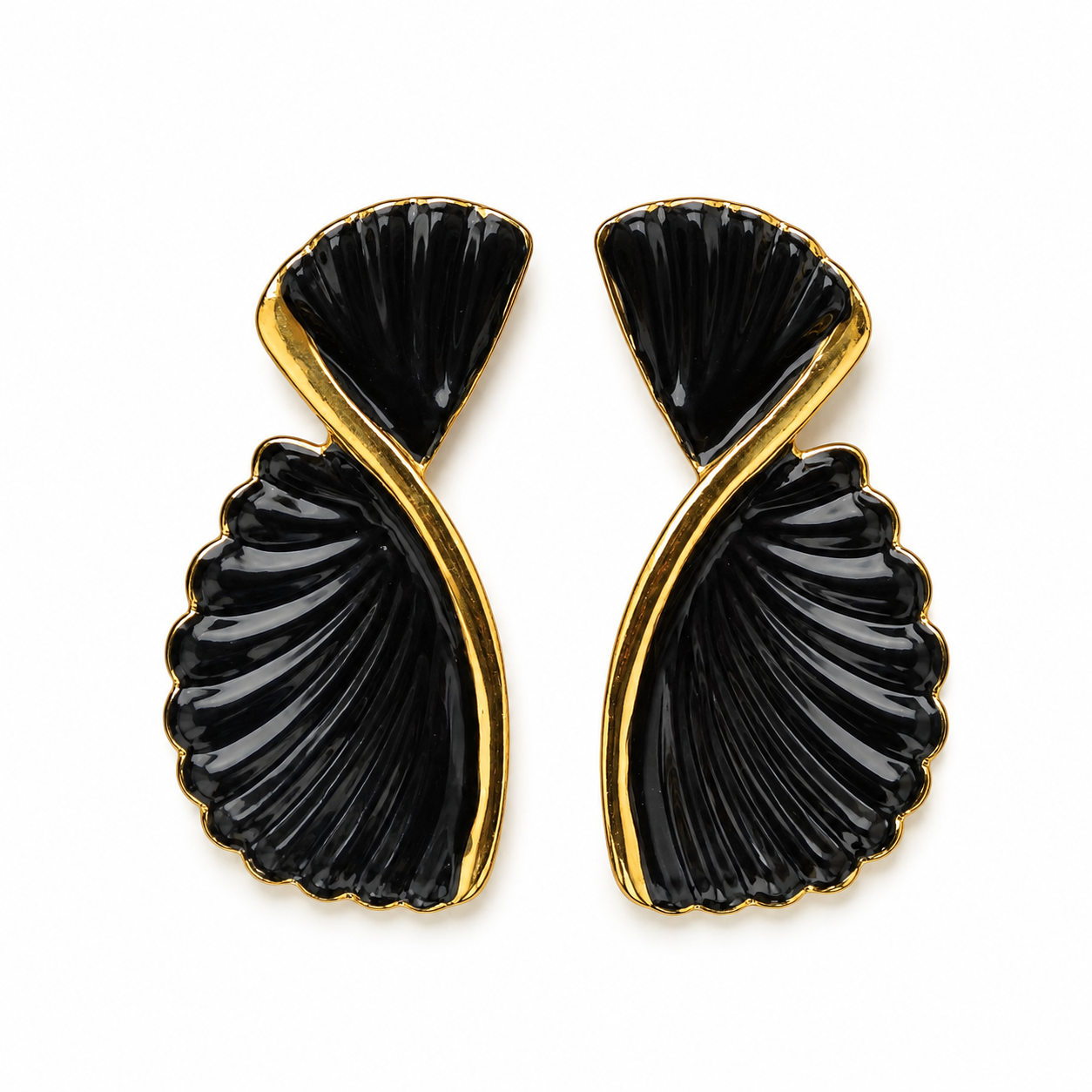 Noir Sculpted Fan Earrings